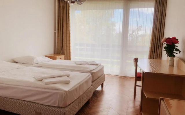 Riviera Park Hotel