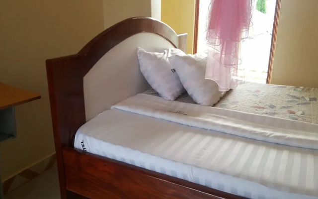 Lira Tasha Hotel