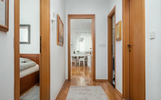 Apartment Elena