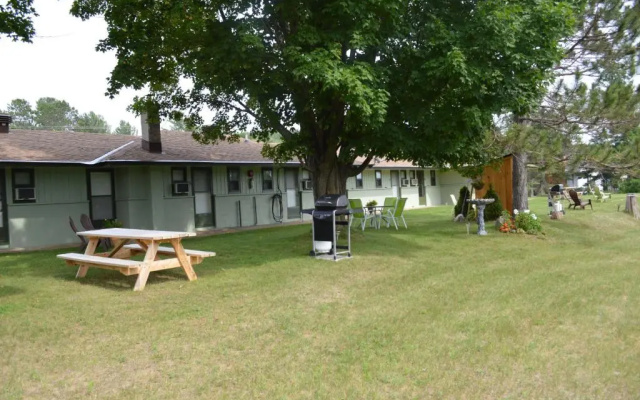Pinewood Inn