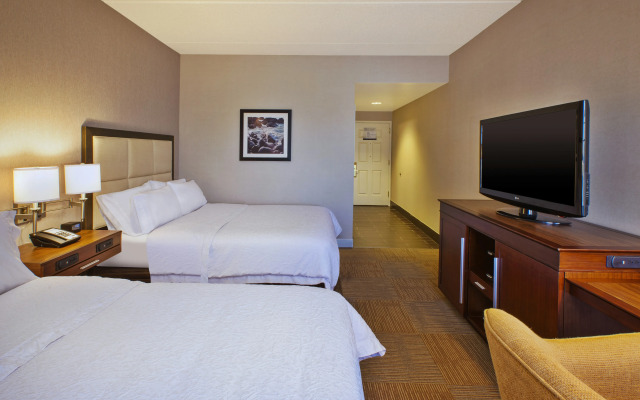 Hampton Inn & Suites Providence/Warwick-Airport