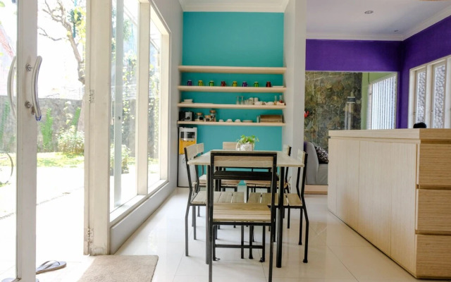 Spot on 1712 Griya Shanta Residence