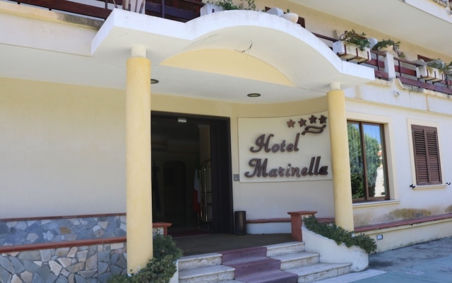 Hotel Marinella Пиццо вид на фасад