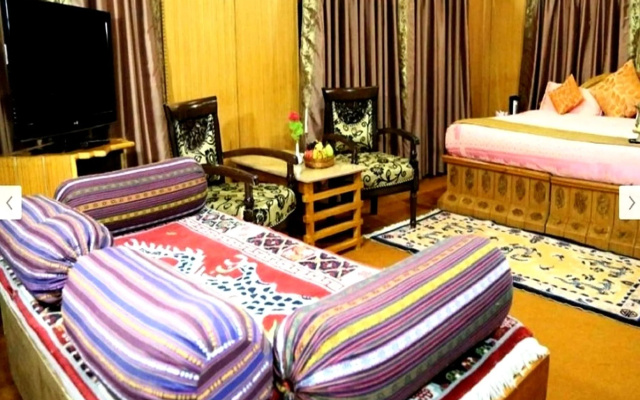 TIH Hotel Royal Palace