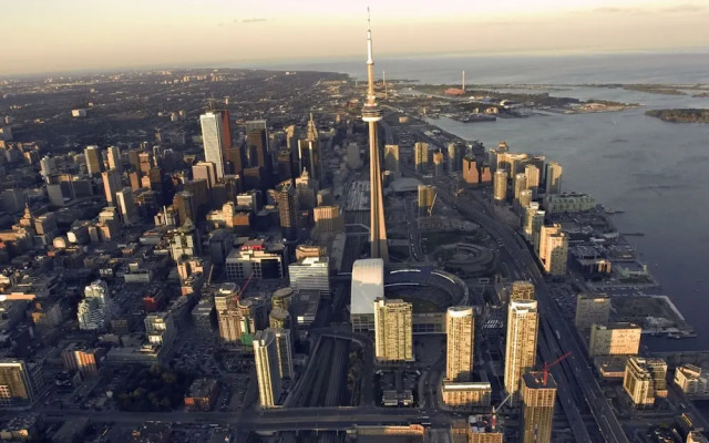 Central Toronto 2 Bedroom Flat