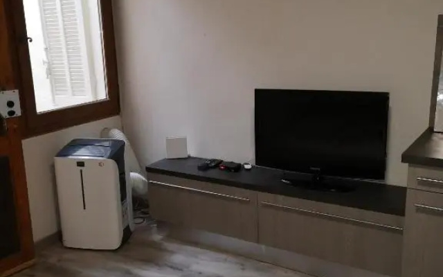 studio hypercentre courteissade