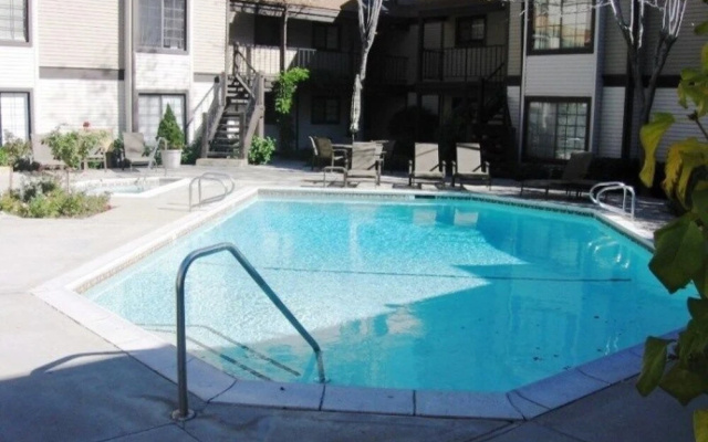 Lake Arrowhead Village 2 Bedroom Condo
