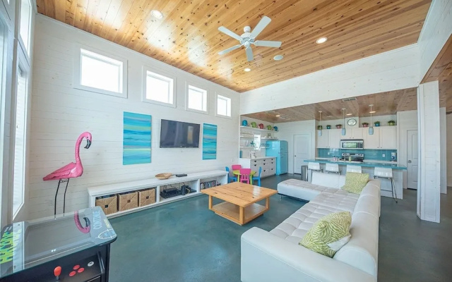 RePhil CanTina - 3 Br Home
