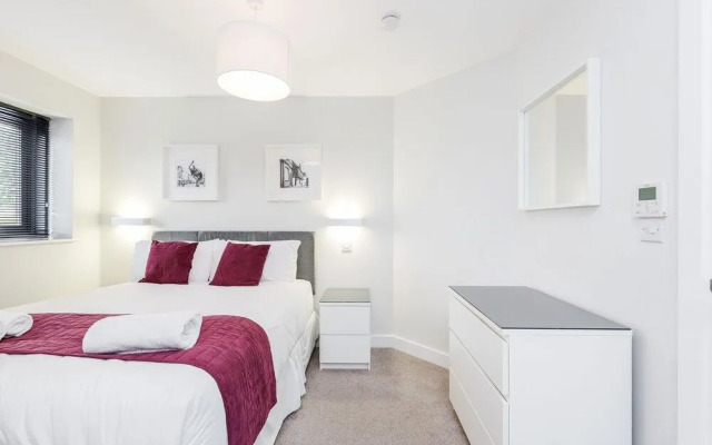 Roomspace Apartments -New Manor House