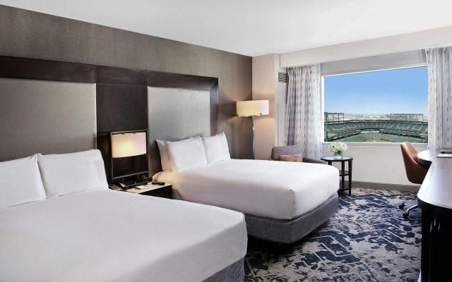 Hilton Baltimore Inner Harbor