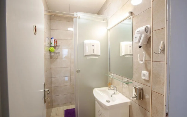 Hostel amd