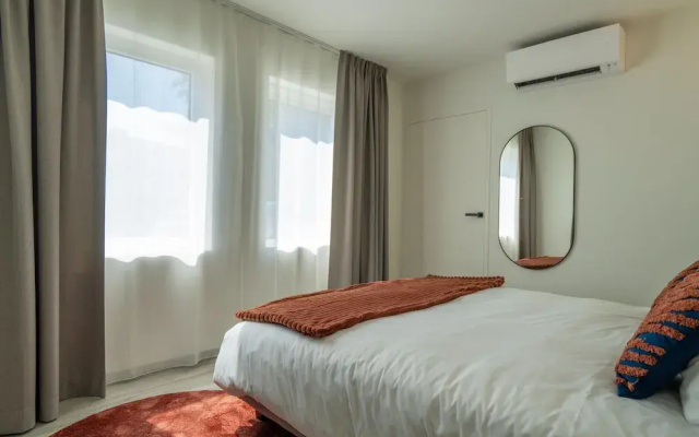 Luxury Villa With Pool & Sauna Kortrijk