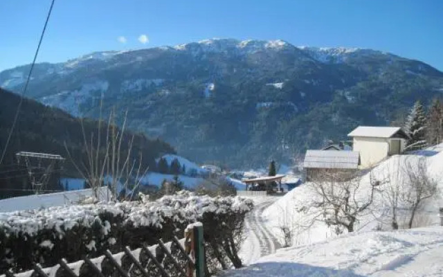 Chalet Catton
