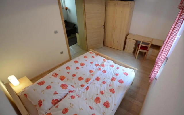 Apartments Mojca