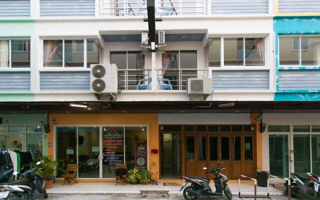 Отель ZEN Rooms Patong Nanai 8 вид на фасад