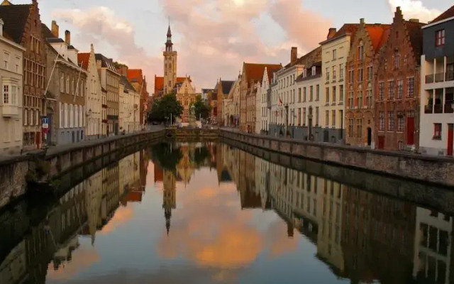 Holiday Home Majestic House in Bruges