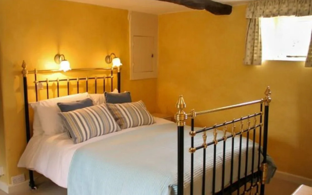 Horse & Groom - Upper Oddington
