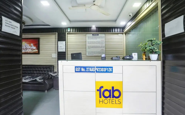 Fabhotel Tara Deluxe