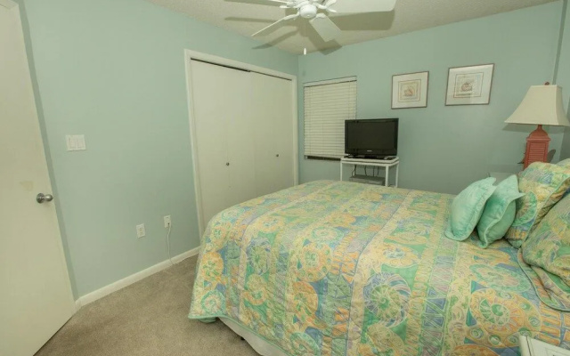 Inlet Reef 603 2 Bedroom Condo by RedAwning
