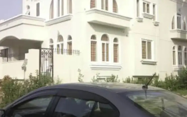 Royal Galaxy Guest House