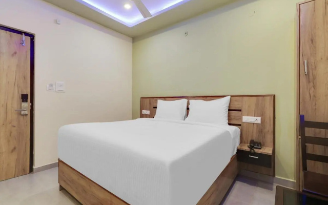 Townhouse OAK Hotel SVA