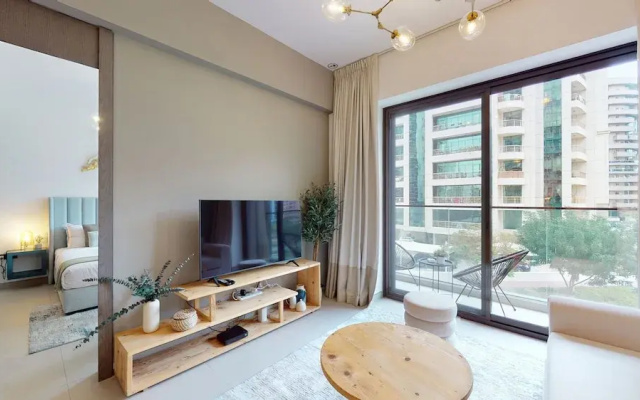 Euro Residences 206