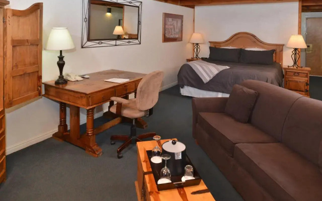 The Boulder Creek Lodge