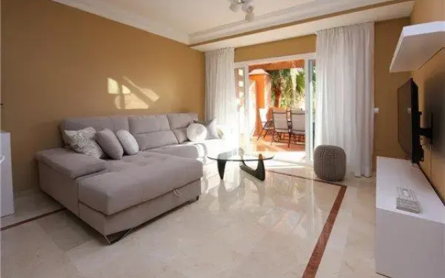 Costa del Sol Agnes