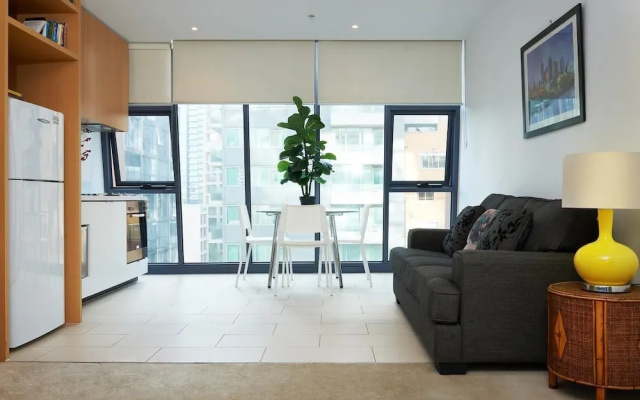 Luxury River Views Apartment