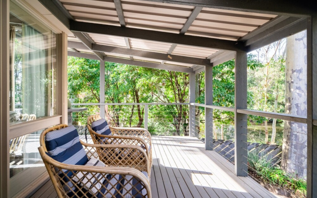 Secluded 3-bed Retreat Moments to the Beach
