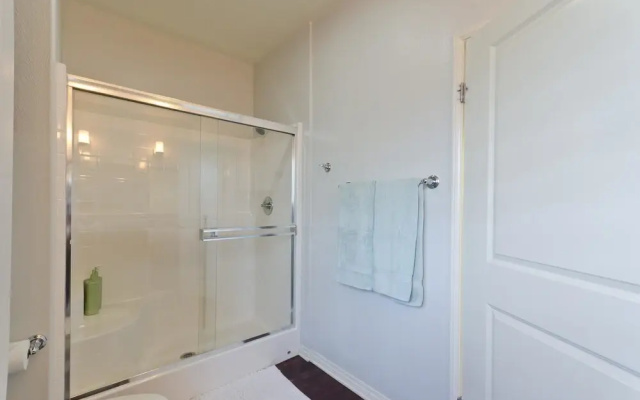 LA007 3 Bedroom Apartment By Senstay