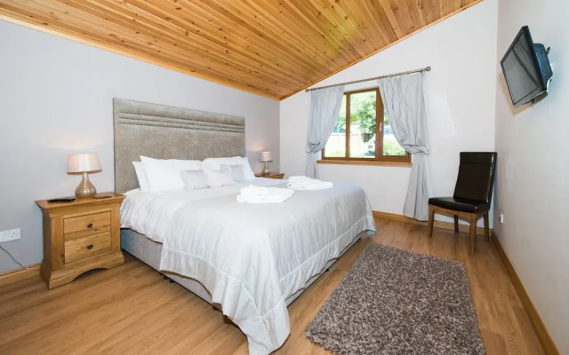 Tawny Lodge