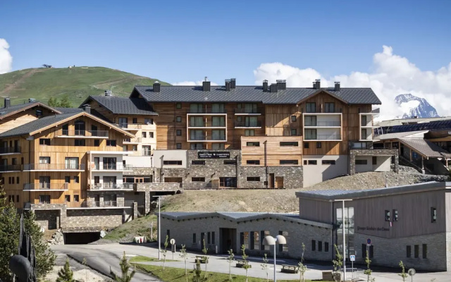 Stylish Apartment Near the Ski-slopes of L'alpe Dhuez