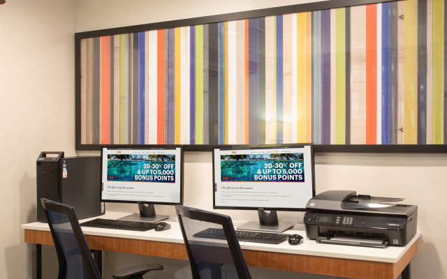 Holiday Inn Express Hotel & Suites Longmont by IHG