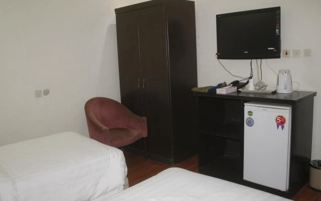 Alkhazrajiah Hotel