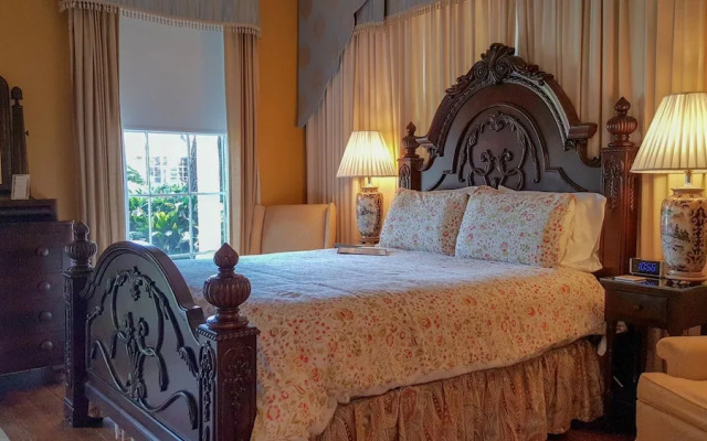 Andrew Morris House Bed and Breakfast