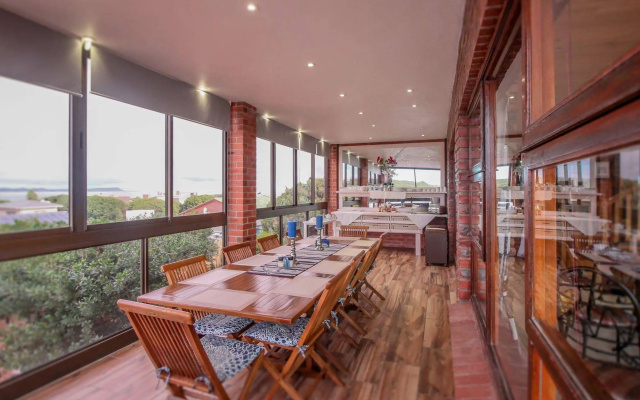 White Shark Guest House