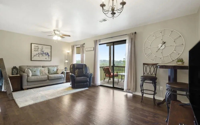 18th Fairway View - Club Amenities