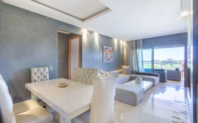 Golf City Apartment For Family