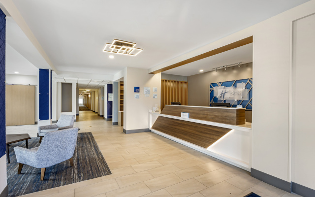 Holiday Inn Express White House by IHG