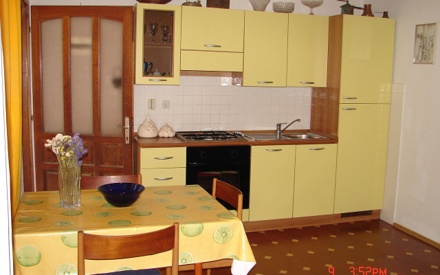 Apartment Matkov - quite and peaceful location: A2 Jelsa, Island Hvar