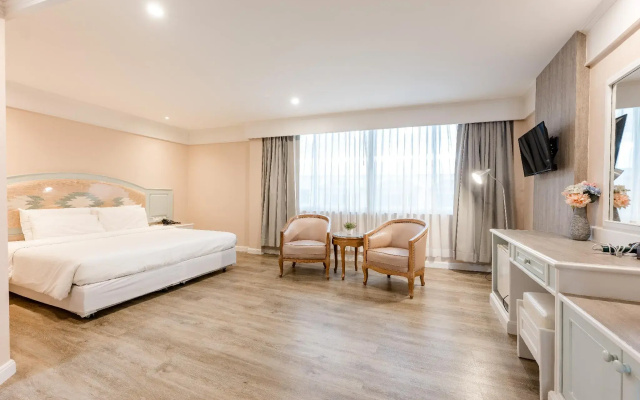 Dhevaraj Hotel