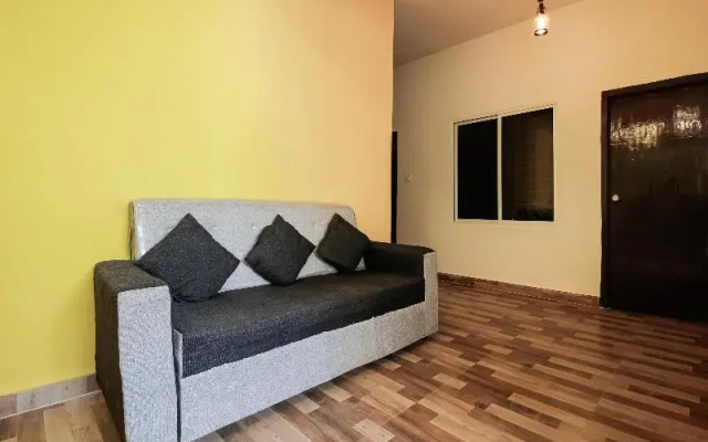 OYO Flagship 61858 Hotel Banyan Tree