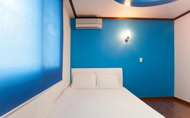 November Guesthouse