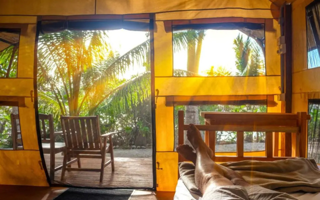 Barefoot Manta Island Resort and Marine Sanctuary