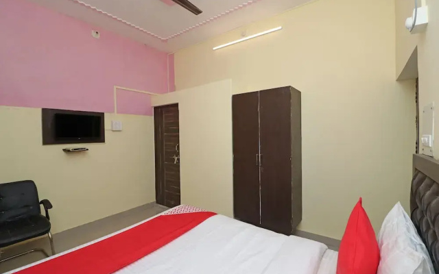 OYO 17171 Sandhya Guest House