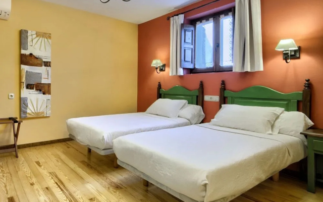 Hostal Almadiero