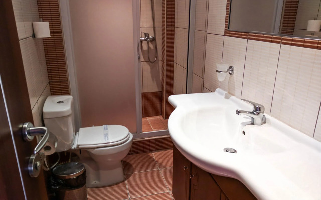 Meliton Inn Hotel & Suites