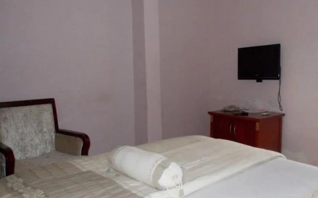 Gade Place Hotel