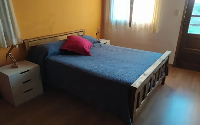 Pie De Vía Home